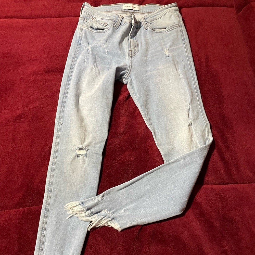 Flying Monkey Distressed Raw Hem High
Rise Cropped Jeans size 28